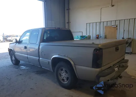 2000 Chevrolet Silverado C1500 из США, поврежденный, VIN 2GCEC19T6Y1277381